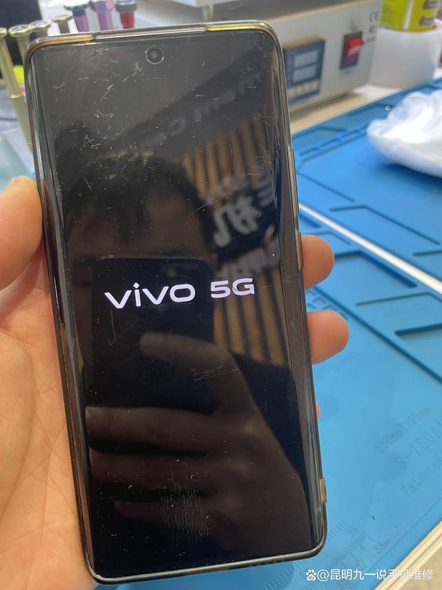vivo x60pro手机突然黑屏死机、一直反复重启不开机的解决办法