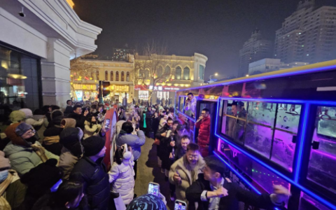 不是尔滨的迪厅去不起，而是动力火车宠到底