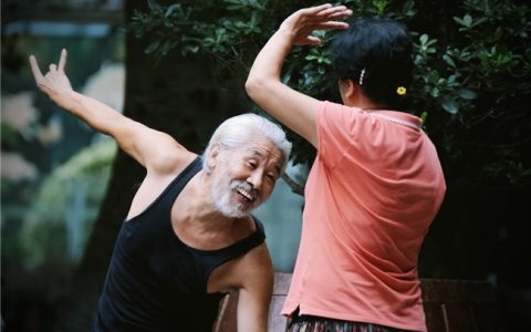 喜提利好！国药、赛诺根官宣合作后，首部“银发经济”政策文件出台