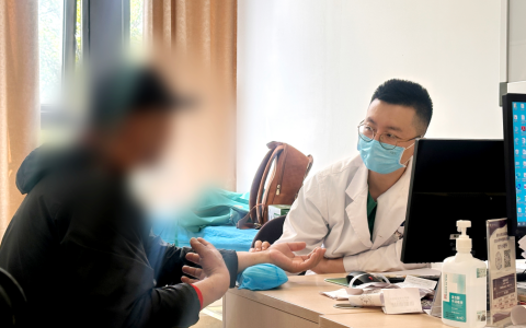 冠心病患者集体好评，中医专家赵睿学凭实力口碑相传