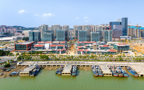 百万方滨海综合体如何打造？泉州东海CAZ核心区“十洲城”加速兑现，一期主体已呈现