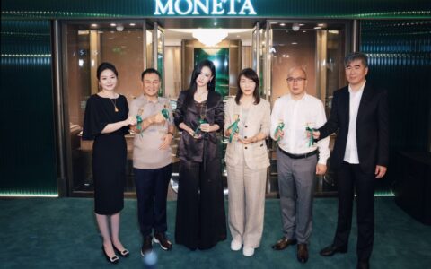 MONETA品牌大使张柏芝，为MONETA北京国贸商城精品店20年焕新庆祝揭幕
