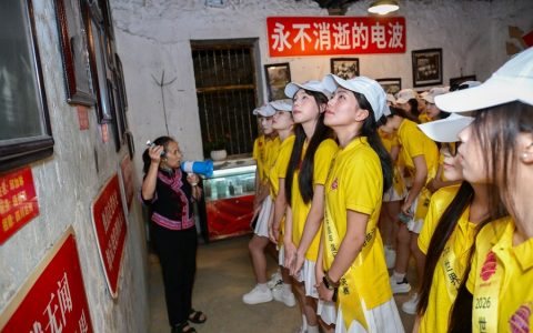循红色足迹 览山水乡韵——2026世界旅游小姐走进天等都康开展采风活动