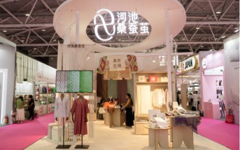 丝源河池·礼遇湾区 河池桑蚕茧携源头好丝亮相深圳礼品家居展